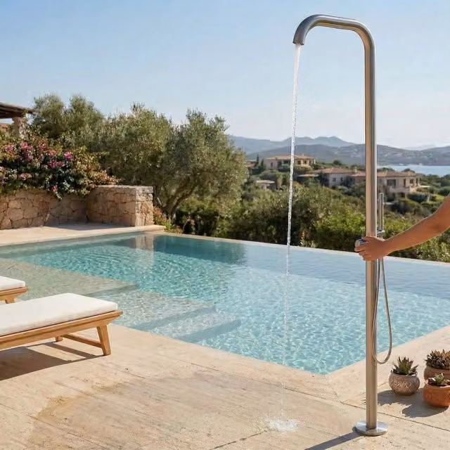 Doccia da esterno MPC per piscina e giardino in acciaio inox 316L color argento con miscelatore caldo-freddo, getto laminare antischizzo e doccetta manuale MX1017-INOX