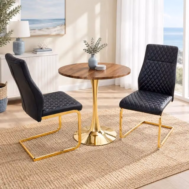 Set tavolo rotondo MIVRAY con 2 sedie da pranzo in MDF effetto noce, PU nero e metallo dorato, Diametro: 120 cm, Altezza: 72 cm – 1