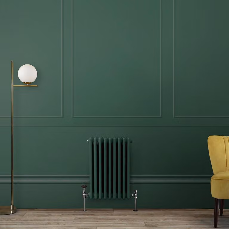 Radiatore Tradizionale a Tripla  Colonna Orizzontale Verde (Pine Green)  - 600mm x 425mm - Regent