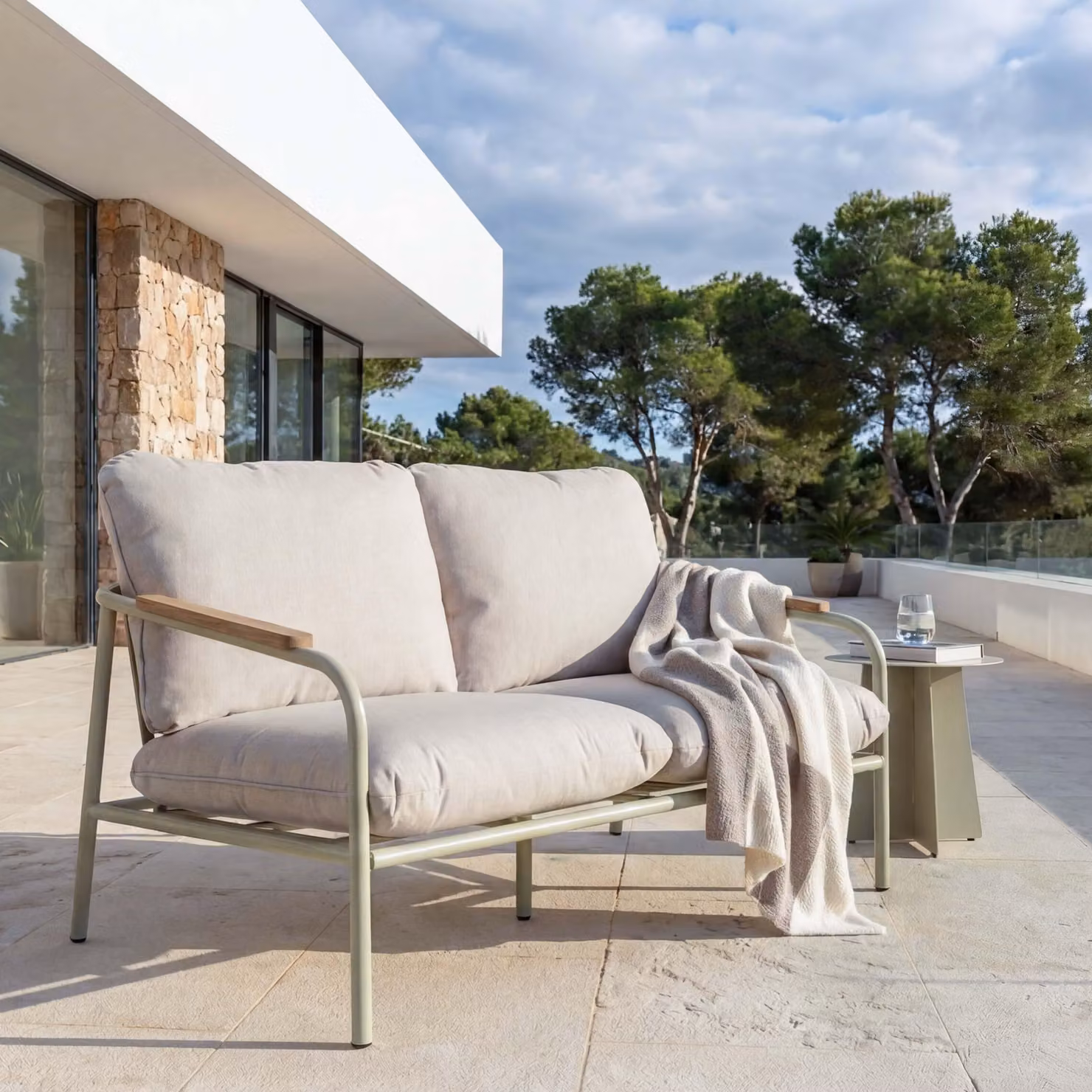 Panchina da giardino in alluminio MCW-O11, divano a 2 posti da esterno, tessuto olefinico (205 g/m²) 125 cm ~ verde chiaro imbottitura beige