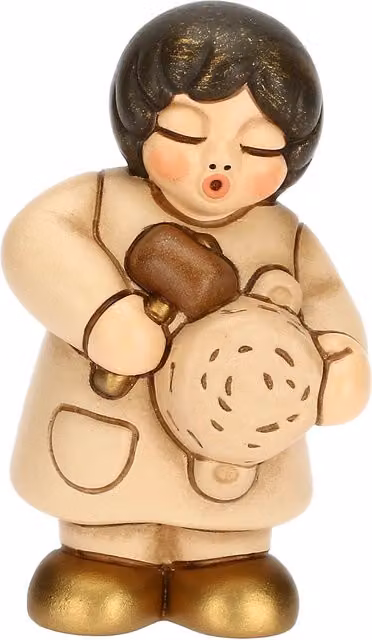 Presepe Classico Thun in ceramica color oro e beige per decorazione natalizia da tavolo
