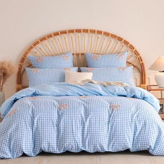 Ibenzoa® Set di lenzuola per culla, 135x200 cm – Set di lenzuola in microfibra romantico con fiocchi e ricami blu, chiusura con cerniera,  OEKO-TEX