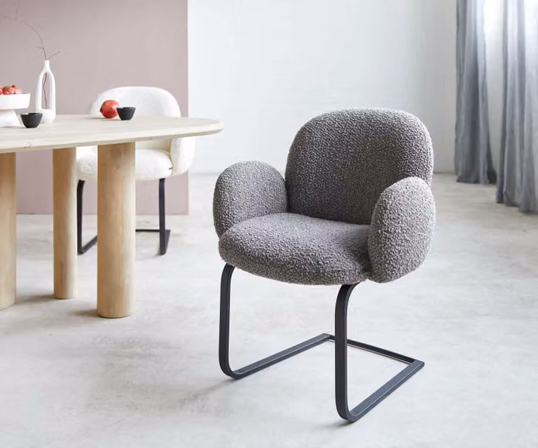 DELIFE Sedia a dondolo Nube-Flex con braccioli, rivestita in tessuto bouclé color argento-grigio. Sedia a dondolo bassa, colore nero, con molle insacchettate