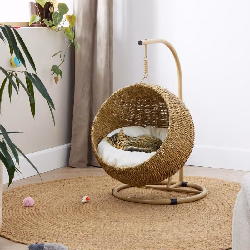 Sedia a dondolo per gatti – Colori: naturale e bianco