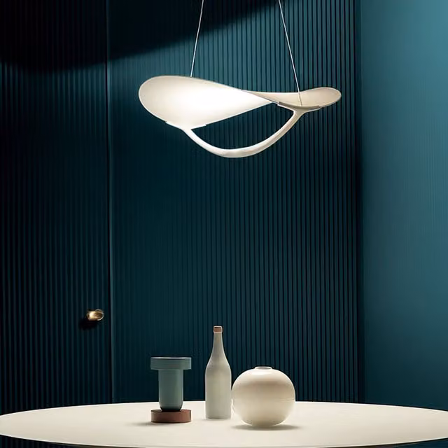Lampada a sospensione Foscarini Plena bianca con tecnologia LED e luce up/down regolabile in altezza