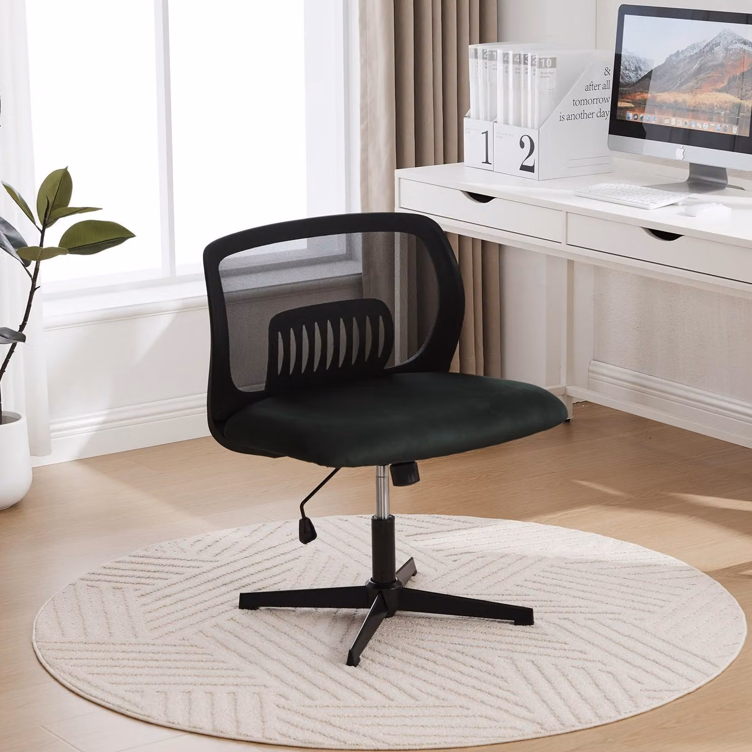 Sedia da ufficio ergonomica senza braccioli, girevole a 360° e regolabile in altezza, con funzione basculante