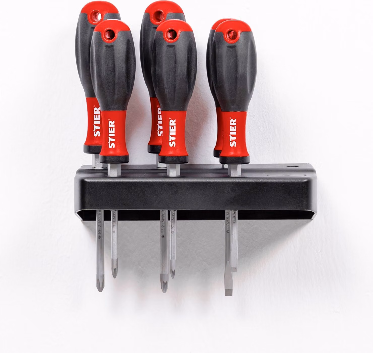 Set di 7 cacciaviti STIER versione standard, acciaio al cromo-vanadio, punta SilverTip fresata a CNC, impugnatura in materiale TPE, impugnatura 3K, gancio incluso