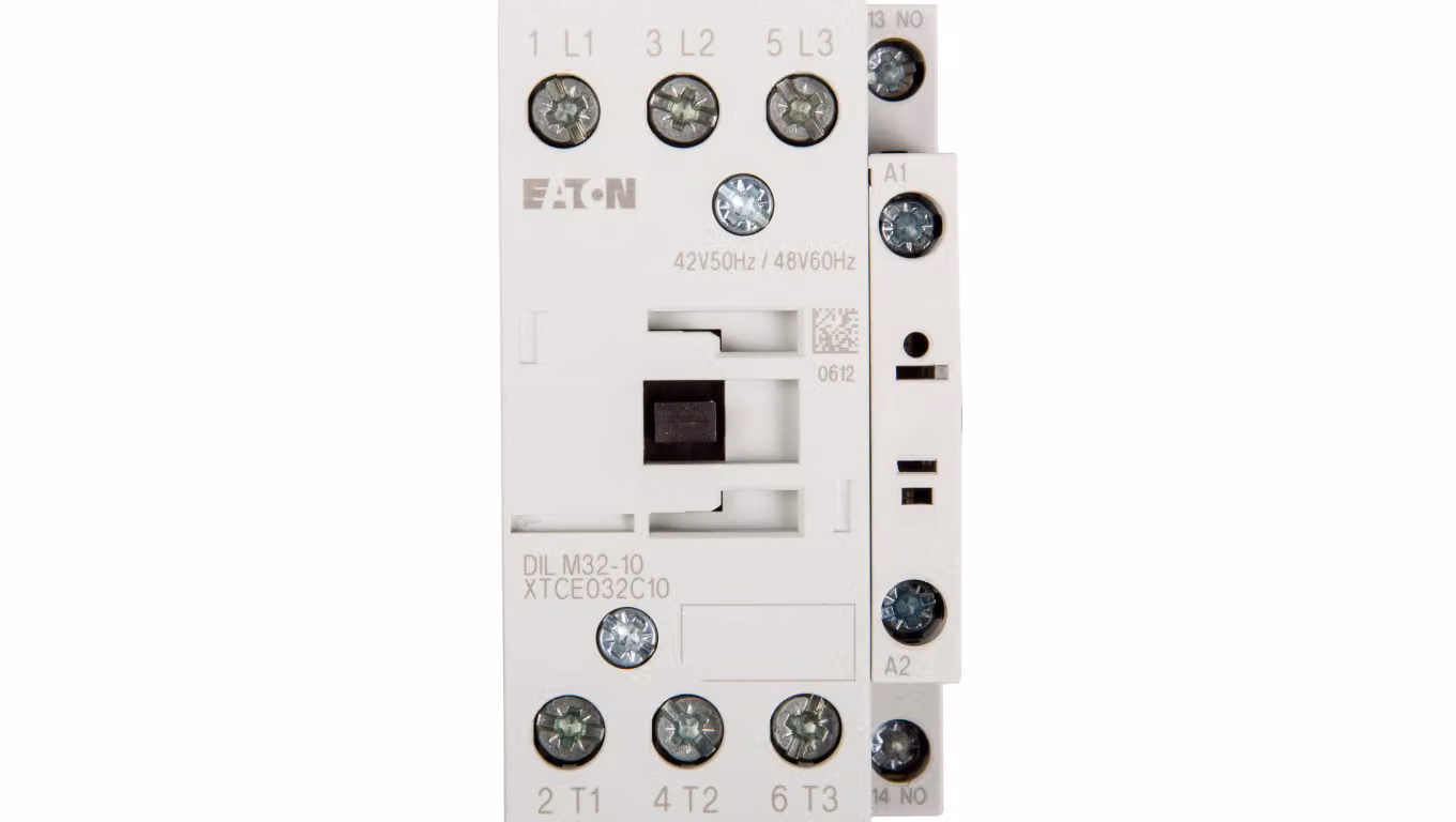 Contattore di potenza 32A 3P 42V AC 1NO 0R DILM32-10 (42V50HZ,48V60HZ) 277256