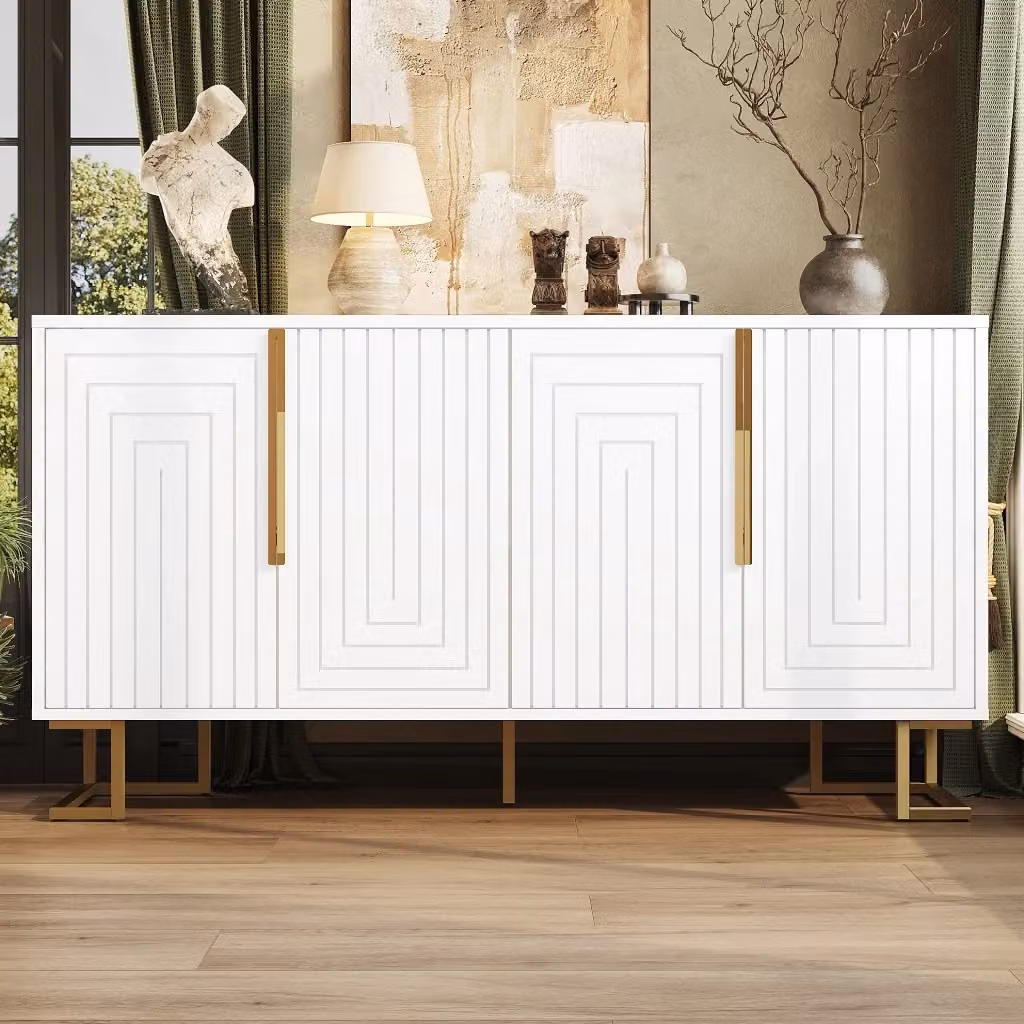 Credenza moderna bianca in MDF con ante geometriche e piedini in metallo oro, L: 152 cm – 2