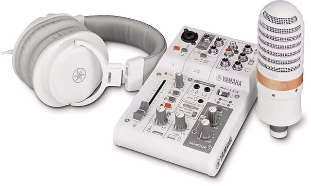 Mixer Audio Yamaha AG03MK2WLSPK disponibile in bianco o nero