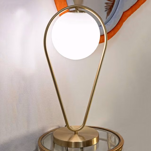 Basomo, Lampada da Tavolo Moderna in Metallo e Vetro, Bianco e Oro/Ottone