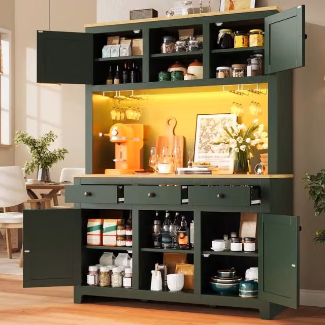 Credenza alta con LED e ante in PE rattan, ripiani regolabili e cassetti, per cucina e soggiorno, verde antico