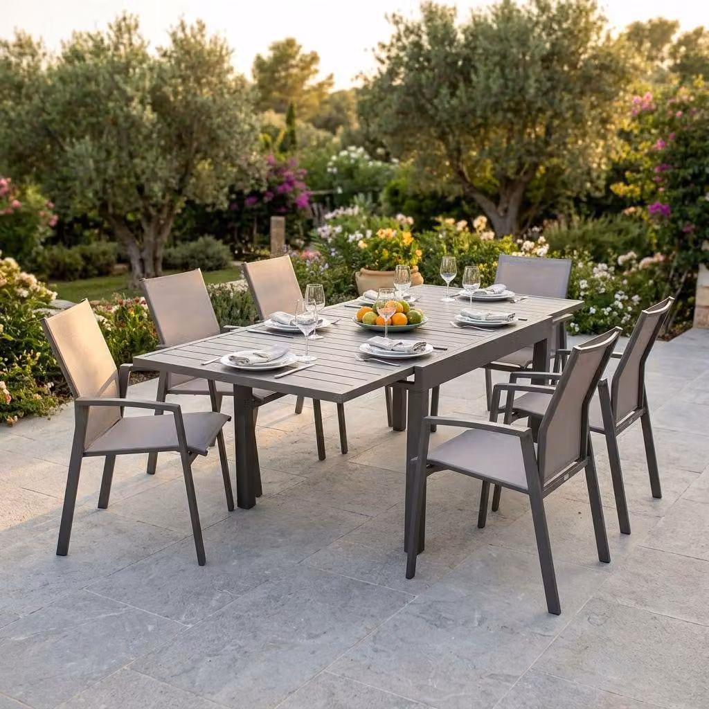 Milani Home - Set tavolo e sedie da giardino per esterno in alluminio cm 135/270x90x75 h con 6 sedute colore Taupe - Taupe