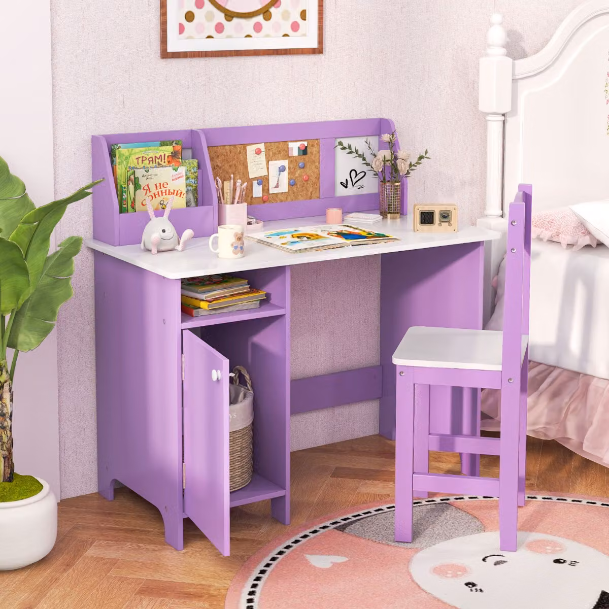 Set di scrivania e sedia per bambini Costway in legno con scaffale e bacheca, Postazione di scrittura Viola