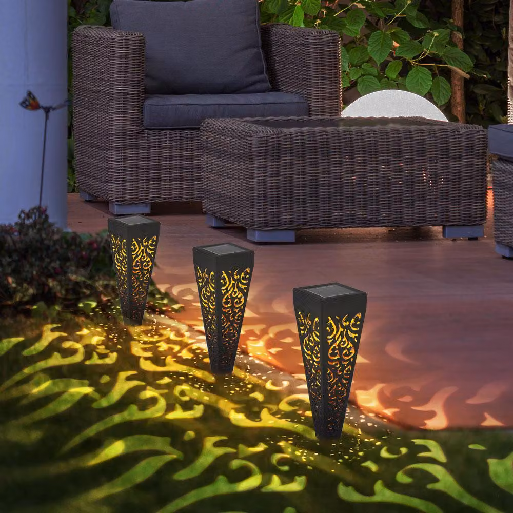 Set di 3 luci solari da giardino, con picchetto da terra, colore nero e oro, altezza 33 cm