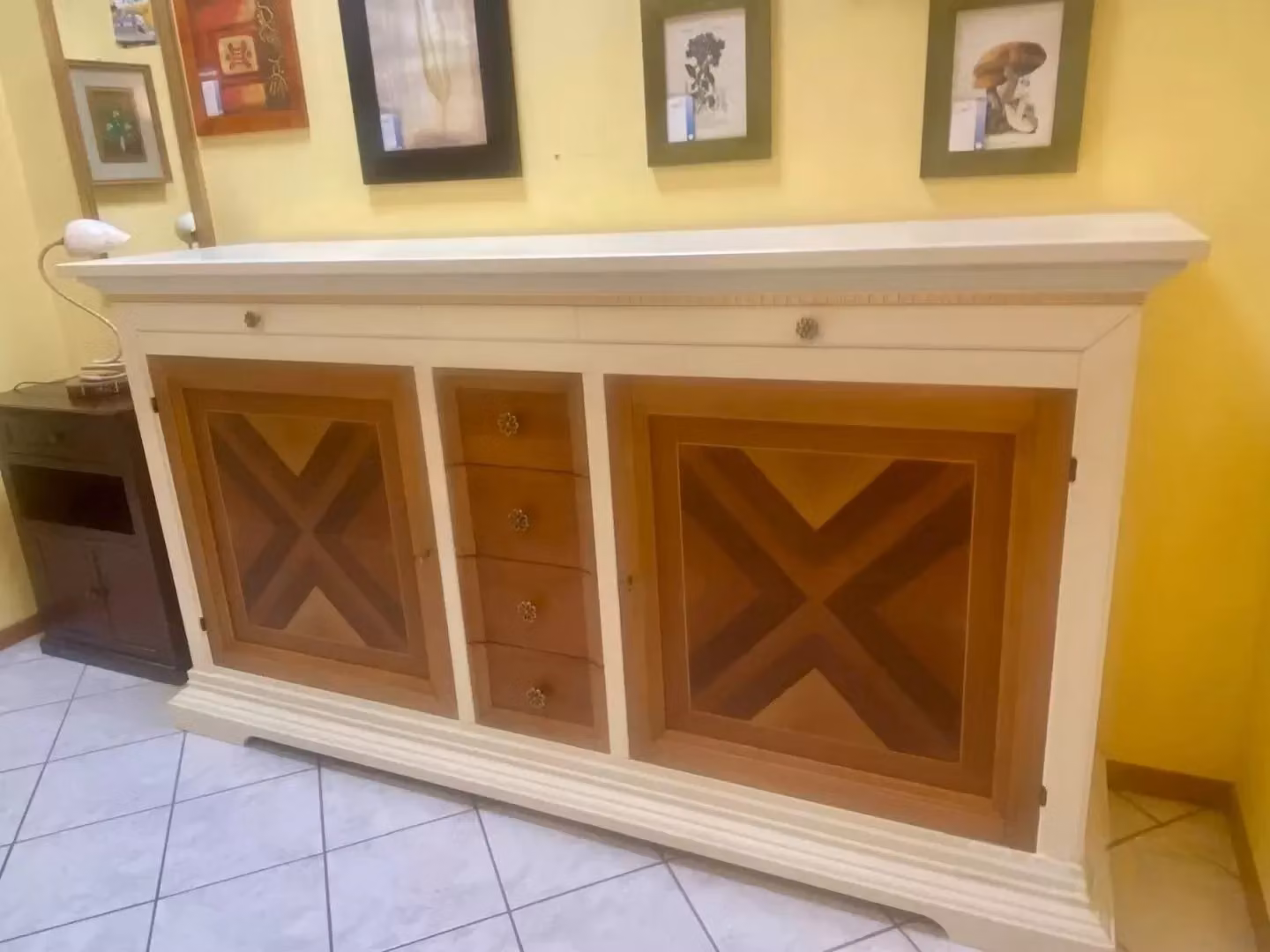 Madia credenza Mobili 2G con 2 ante e 6 cassetti in legno avorio e noce L: 210 cm, P: 53 cm, H: 115 cm – 1
