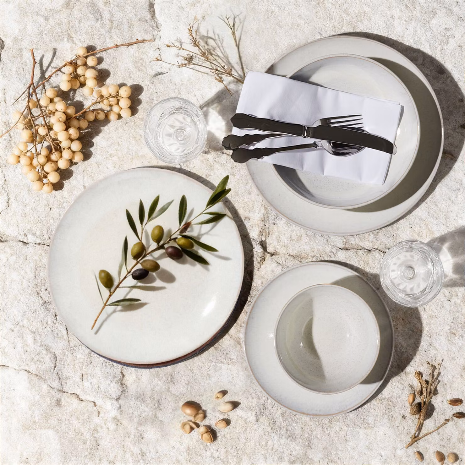Set di stoviglie in ceramica e grès tectake per 6 persone, colori sabbia, blu e beige – 2