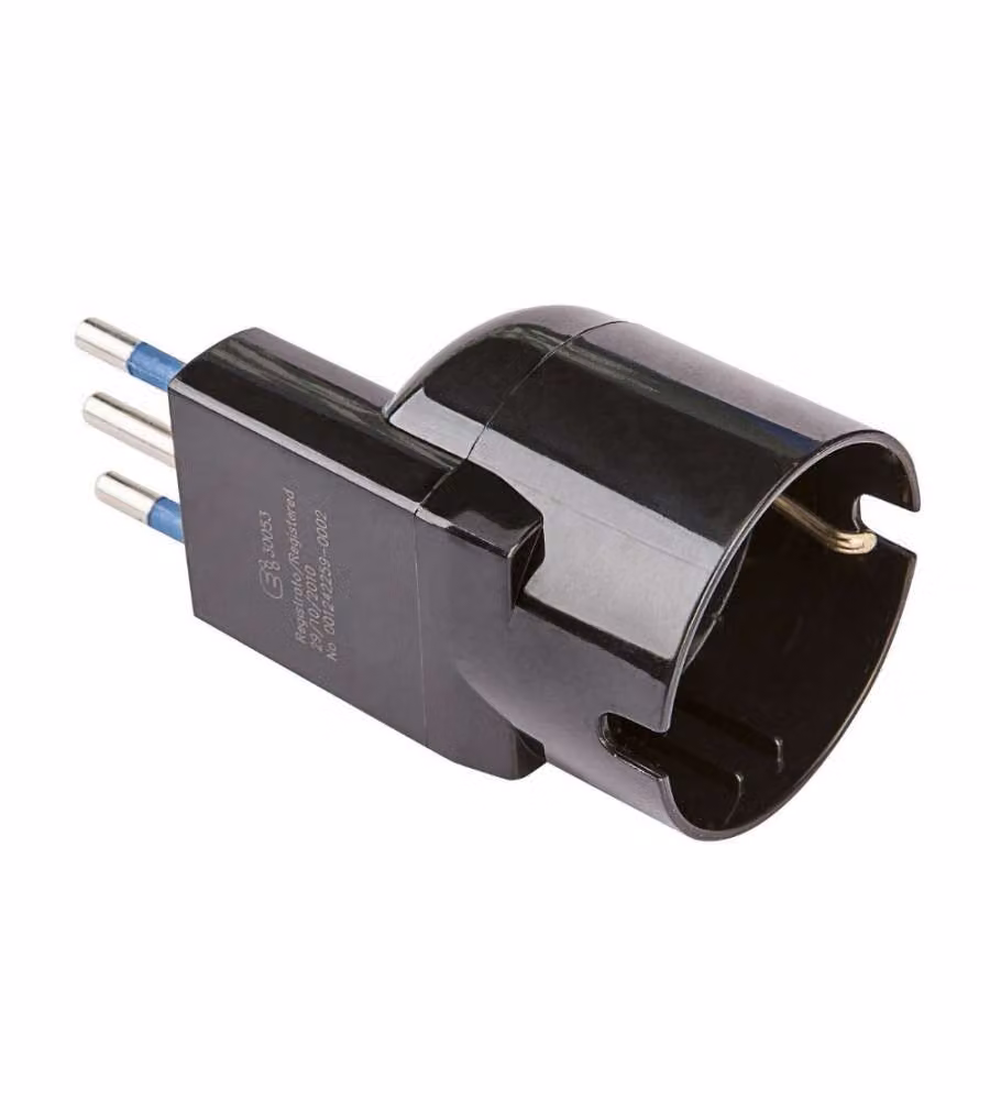 Adattatore Salvaspazio con spina 10A 2P+T e presa 10-16A 2P+T nero