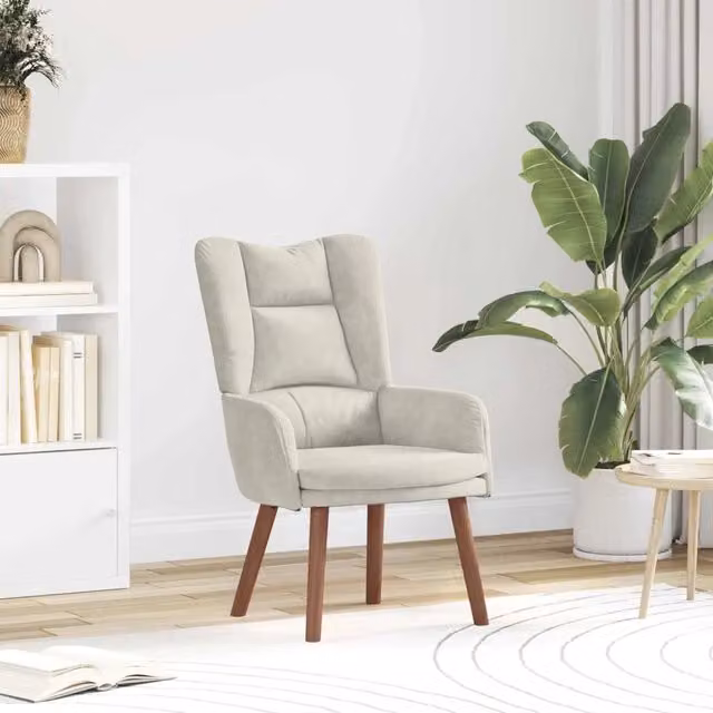Poltrona moderna in velluto beige con braccioli e struttura in legno, L: 63 cm, P: 67 cm, H: 94 cm