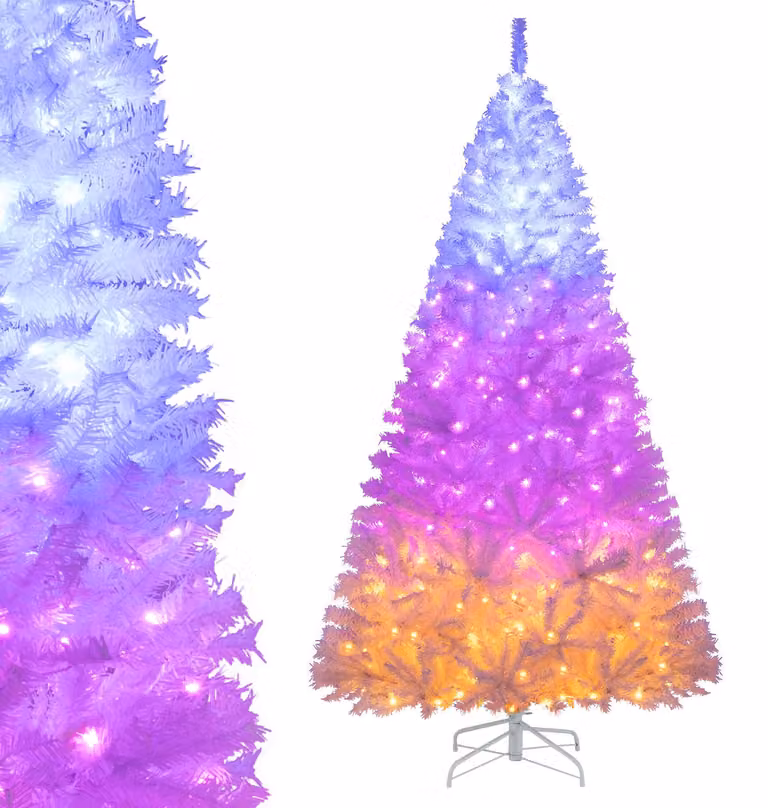 Albero di Natale artificiale COSTWAY, altezza 225 cm, con 1346 punte in PVC, luci LED a 400 punti con 3 colori, 11 modalità di illuminazione e base in metallo, albero di Natale bianco
