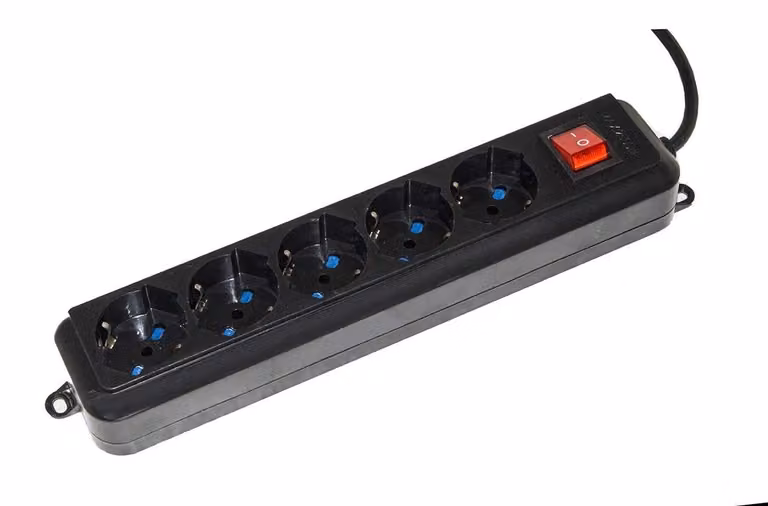 LINK LKMP053N - Ciabatta multipresa con 5 prese universali compatibili con prese di tipo Ita/Schuko, 10/16 A