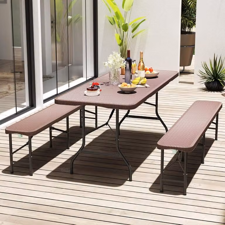 Set da campeggio Costway composto da tavolo pieghevole da 180 cm e panca in plastica marrone