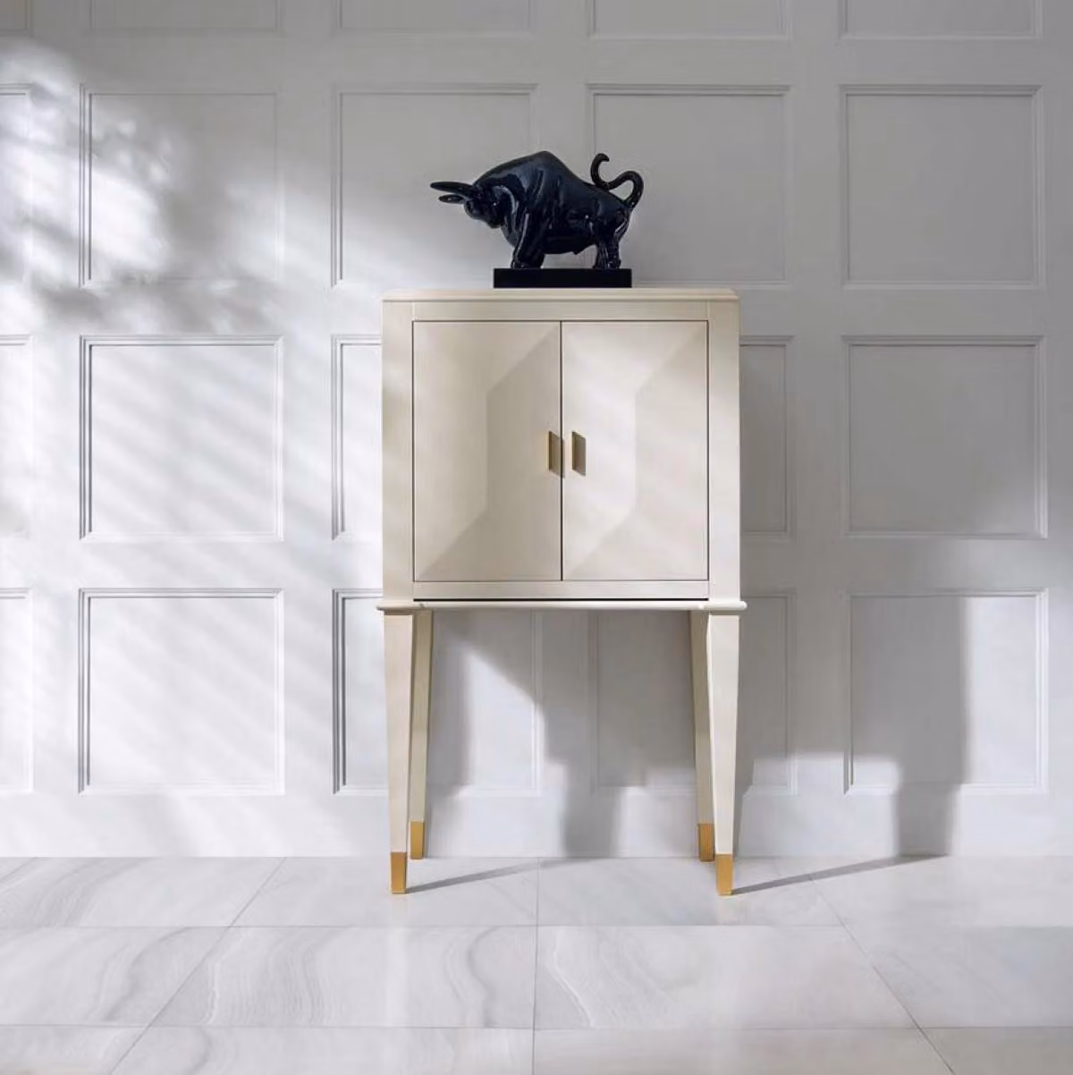 Kommode Schränke Kommoden Holz Luxus Sideboard Wohnzimmer Möbel Beige Schrank