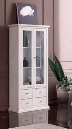 Vetrina Mobili 2G in legno di pino stile shabby chic bianco con 2 ante in vetro e 4 cassetti L: 90 cm, P: 40 cm, H: 160 cm – 1