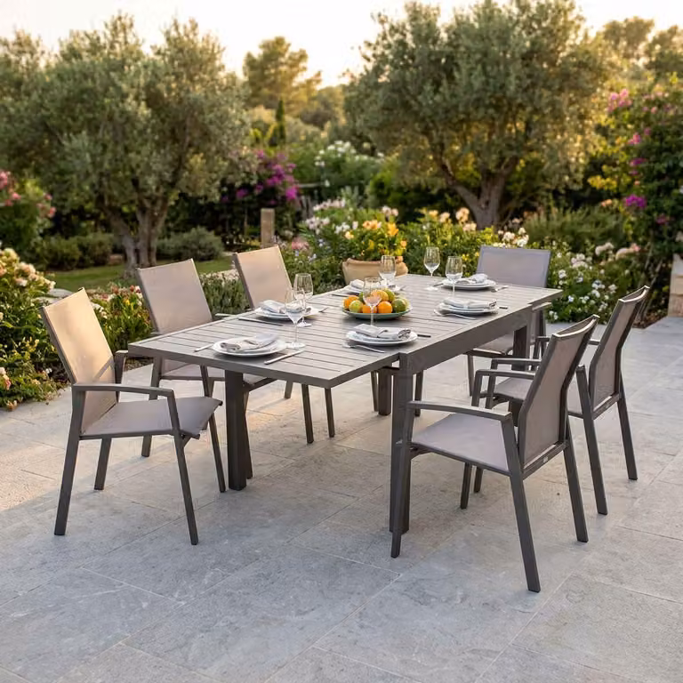 Milani Home - Set tavolo e sedie da giardino per esterno in alluminio cm 135/270x90x75 h con 6 sedute colore Taupe - Taupe