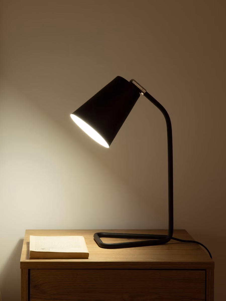 Zig lampada da tavolo moderna in metallo nera Kenay Home – 2