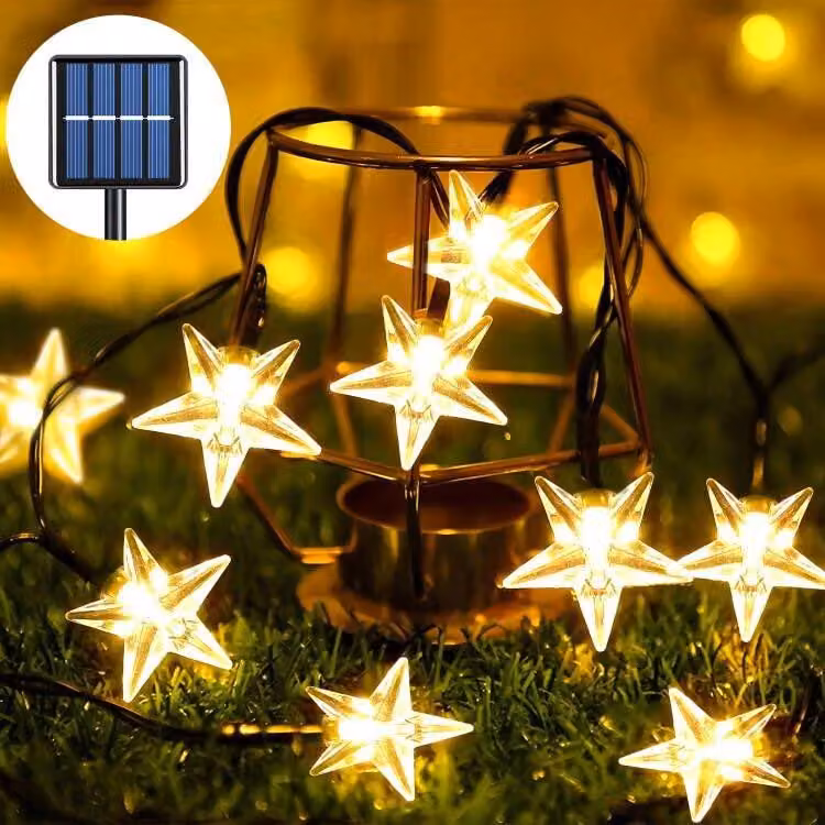 Catena luminosa solare con 30 LED a forma di stella, lunghezza 6,5 metri, luce bianco caldo, grado di protezione IP44