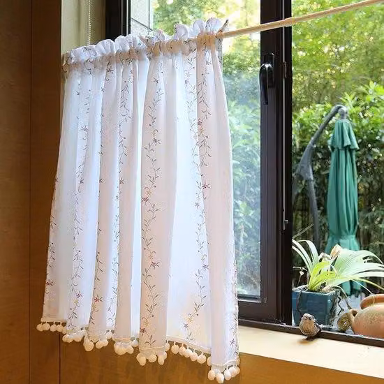 Set decorativo da finestra con motivi botanici ricamati - 140x120 cm - Bianco