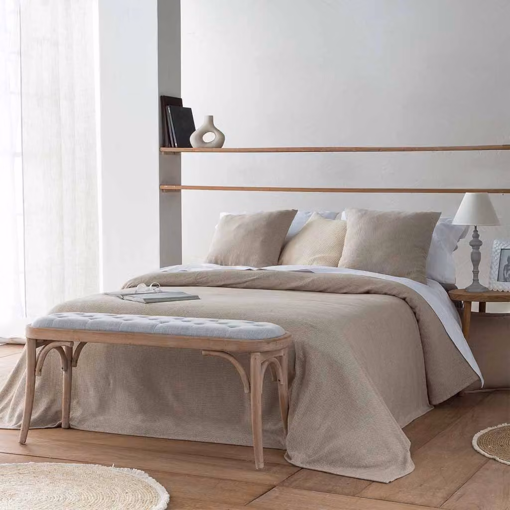 Sgabello imbottito WANDERLUST DECO in legno grigio L: 37 cm, P: 37 cm, H: 47 cm – 2