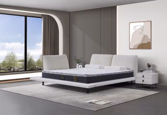 Weißes Schlafzimmer Polsterbett Designer Textilbetten Metallfüße
