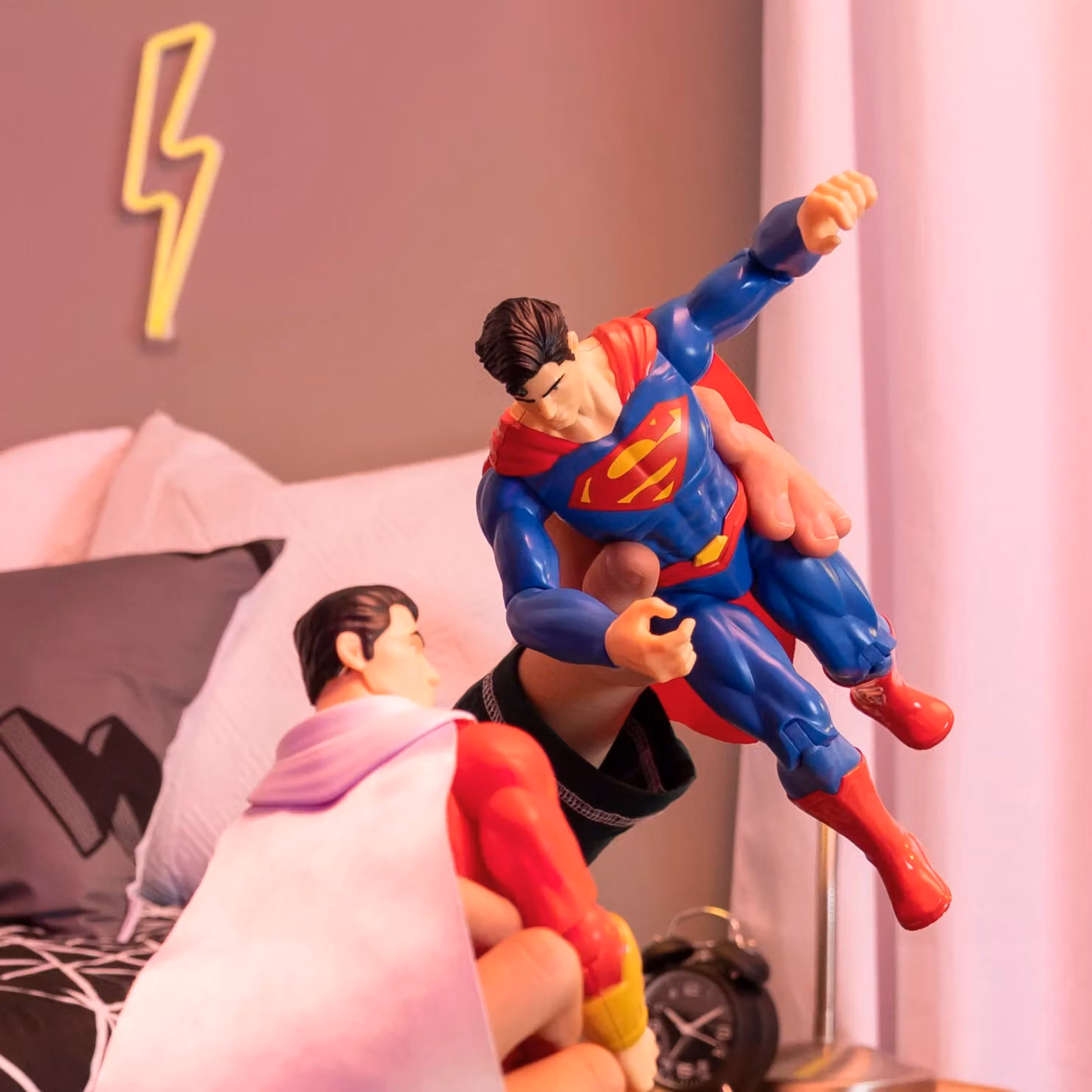 Action figure Superman DC Comics di Spin Master, blu, con dettagli in tessuto e articolazioni complete, Altezza: 30 cm – 2