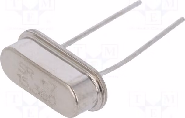 2 x Risonatore: Cristallo a montaggio su circuito stampato (THT) da 15,36 MHz, 20 pF, 30 ppm, modello HC49-S 15.36M-49S-SR. Risonatore a cristallo