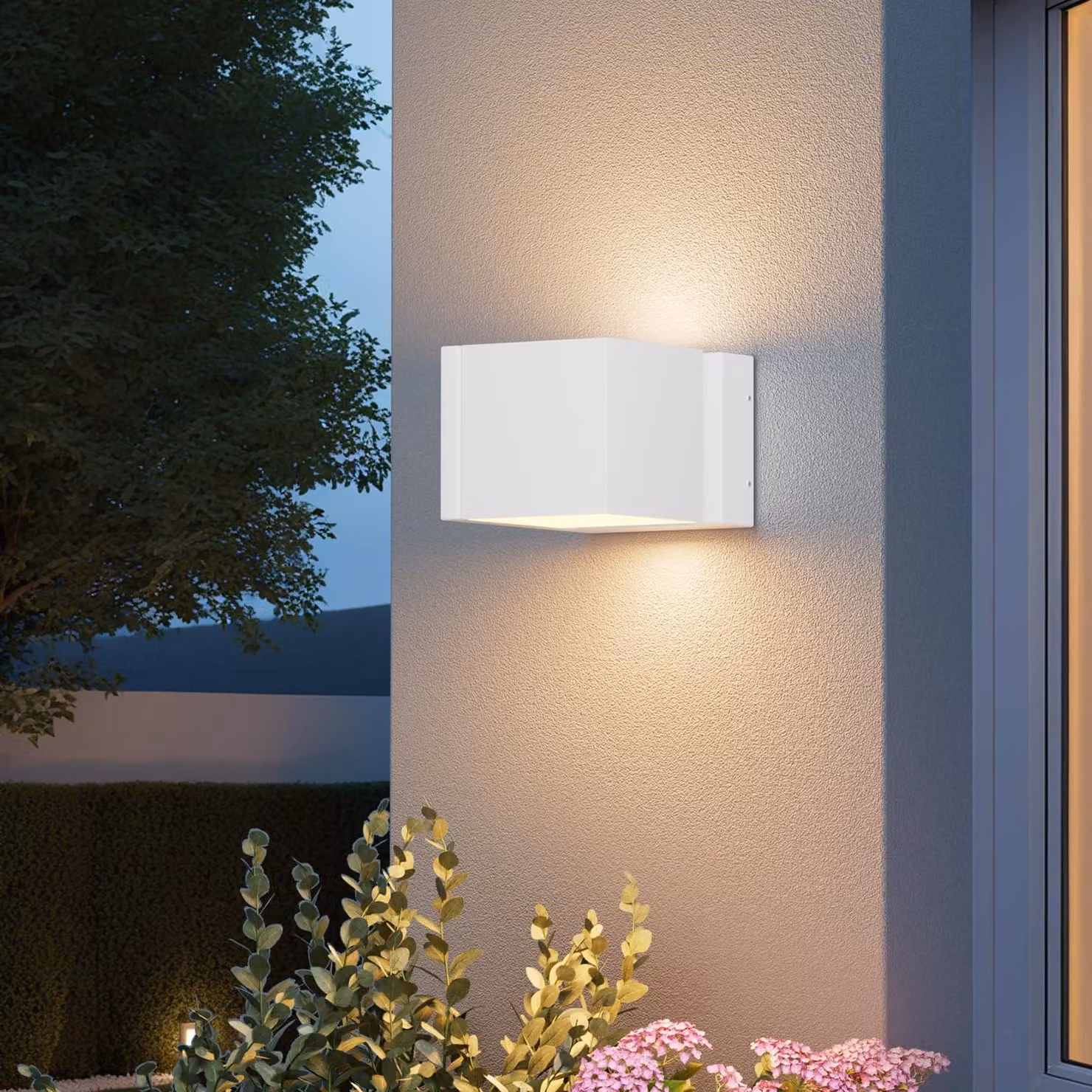 Lampada da parete esterna da 18W, con luce direzionabile verso l'alto o verso il basso, colore bianco, realizzata in alluminio e acrilico