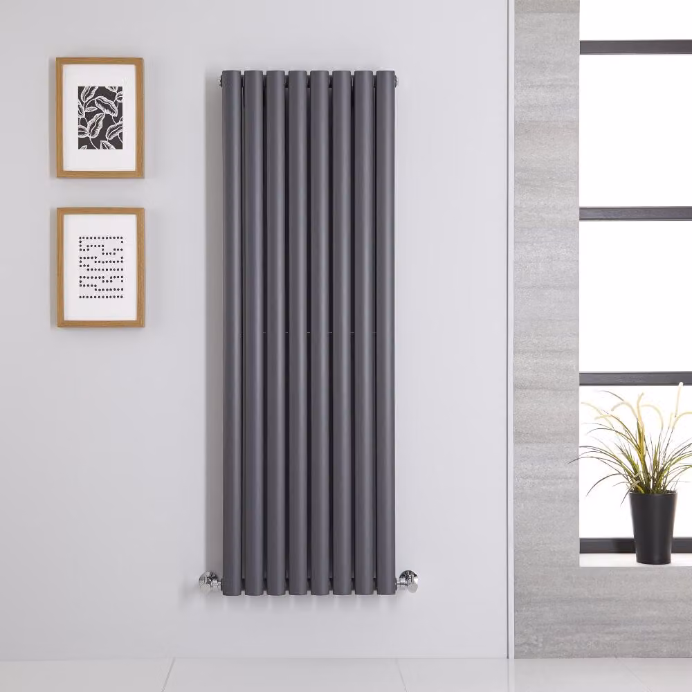 Radiatore Verticale Doppio Design Antracite 1400x472mm 1100W - Alta Resa - Revive