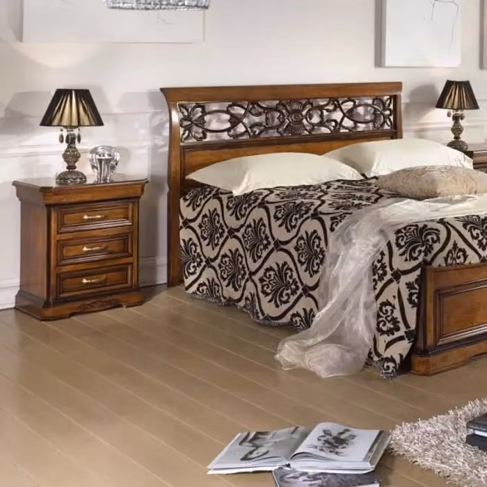 Comodino classico con 3 cassetti in legno noce Mobili 2G L: 56 cm, P: 39 cm, H: 64 cm