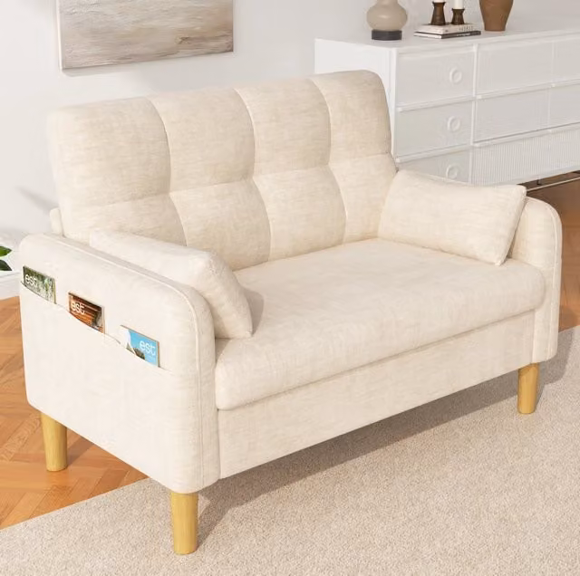 Divano a 2 posti in chenille beige con 2 cuscini; tasca laterale e schienale alto 119x78x85 cm