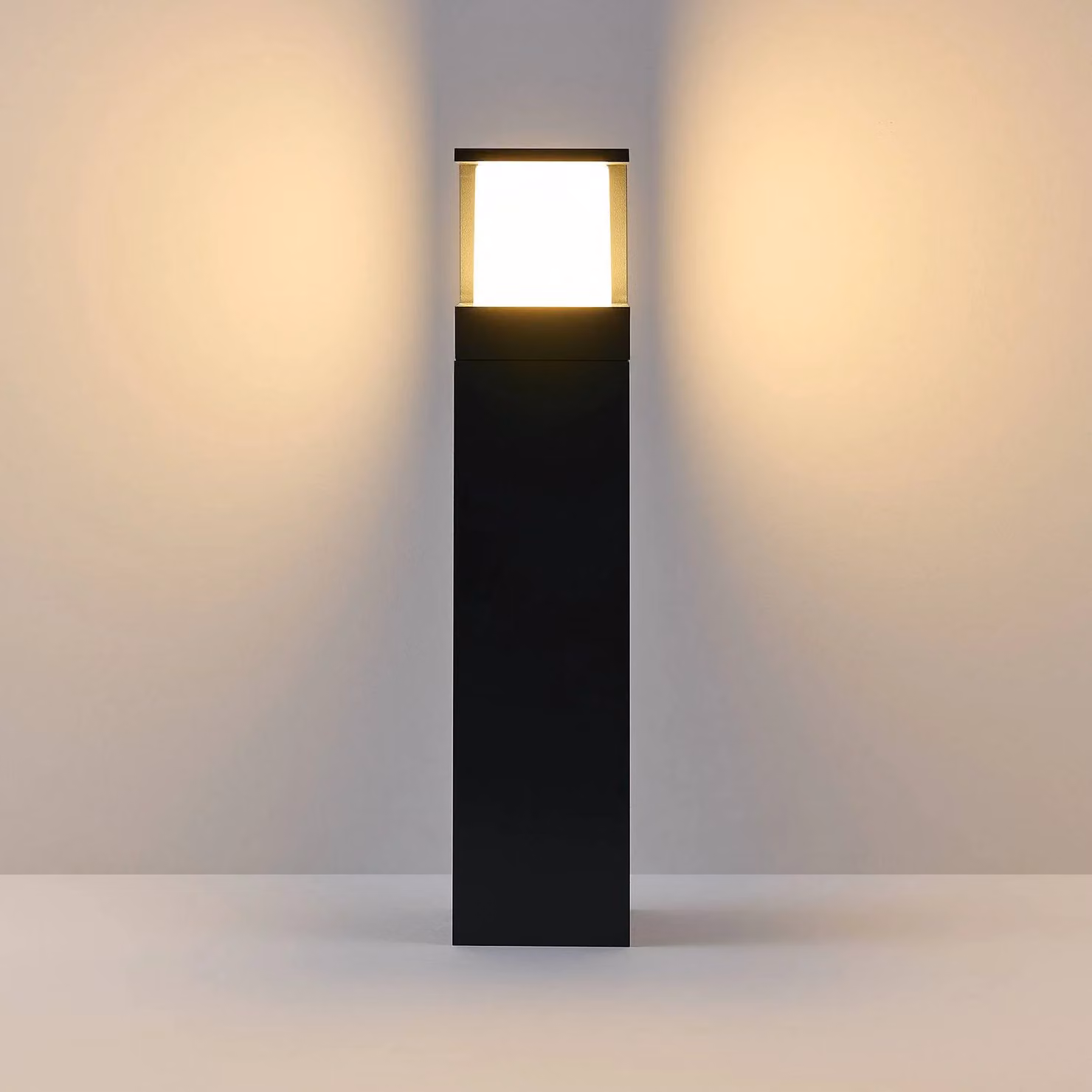Molto Luce Lampione a LED FYNN-Y, altezza 45 cm, antracite, CCT IP65 on/off FYNN-Y, Nero, Alluminio, Moderno