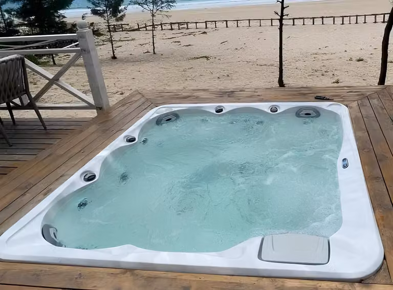 Relaxpool Sprudelbad Outdoor Whirlpool Hydromassagewanne Massagebad 190x190 cm