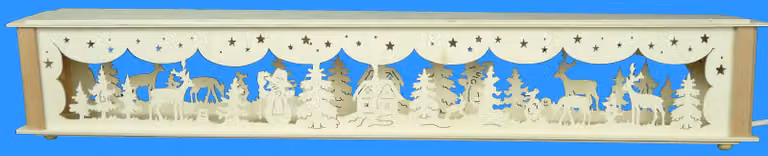 Alzata decorativa a tema invernale, con personaggi di neve, animali del bosco e illuminazione. Dimensioni: 72x10x10 cm. Nuova