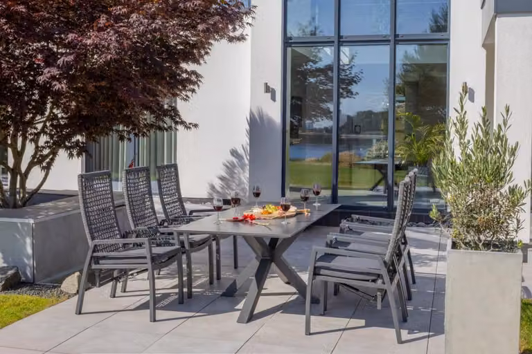 Set di mobili da giardino Lucena reclinabile con tavolo Malaga 200 x 90 cm