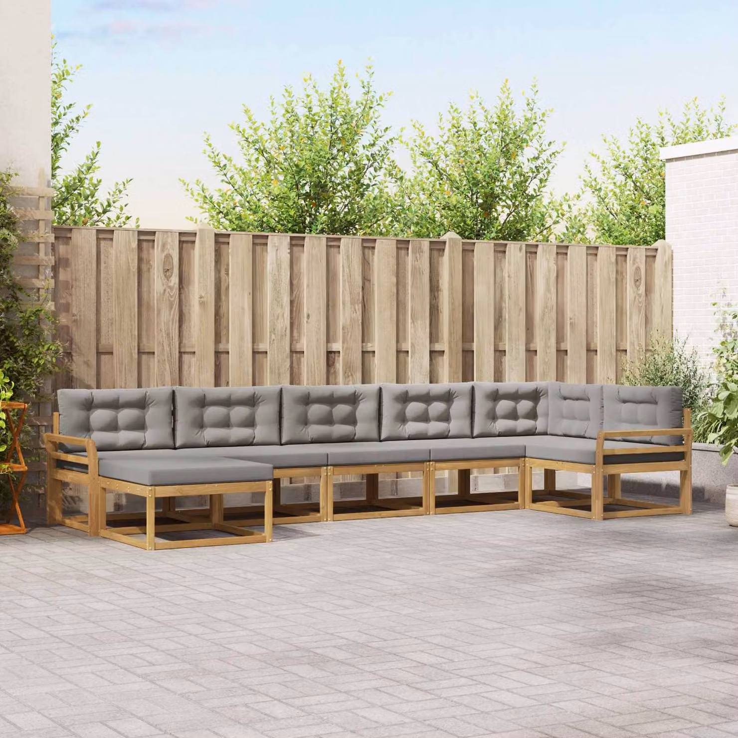 vidaXL Set di divani da esterno a L composto da 7 pezzi in legno di acacia con cuscini, Bianco, Grigio e Marrone