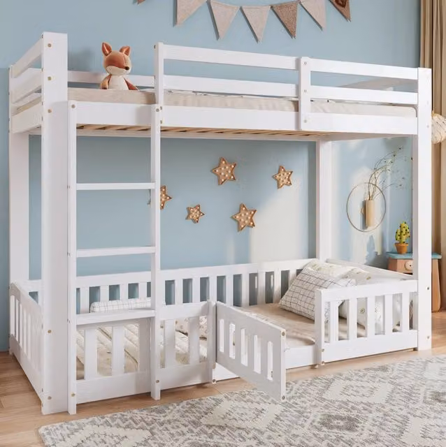 Letto a castello 90x200 cm con scala ad angolo e spazio inferiore libero in legno bianco
