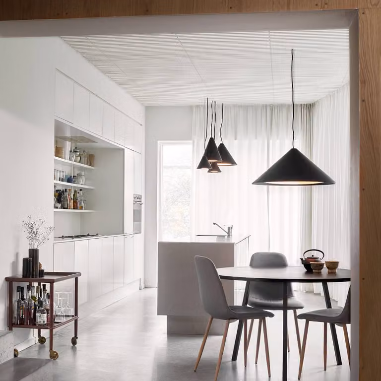 Louis Poulsen Lampada a sospensione Keglen, dimmerabile, Nero, Soggiorno / Sala da pranzo, Alluminio, Design, Lampada a sospensione
