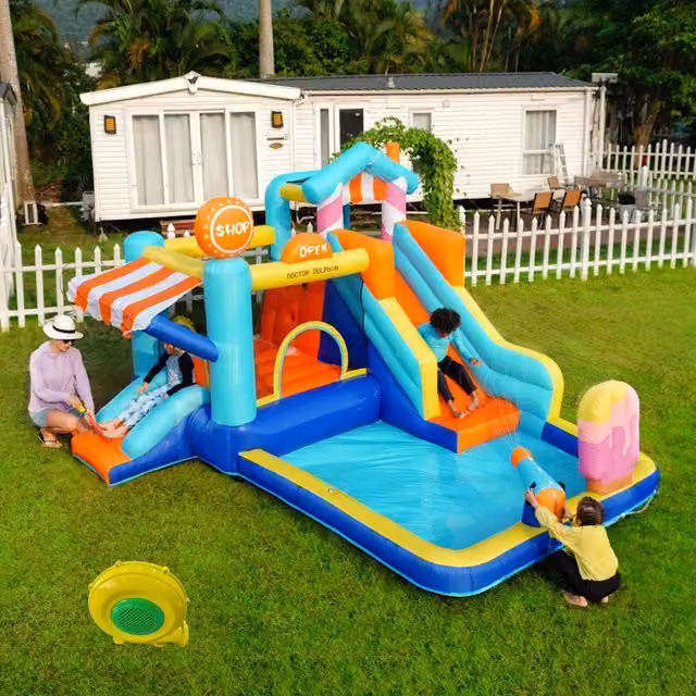 Castello gonfiabile con doppio scivolo area giochi d'acqua trampolino in tessuto oxford blu per bambini con motore 450 W