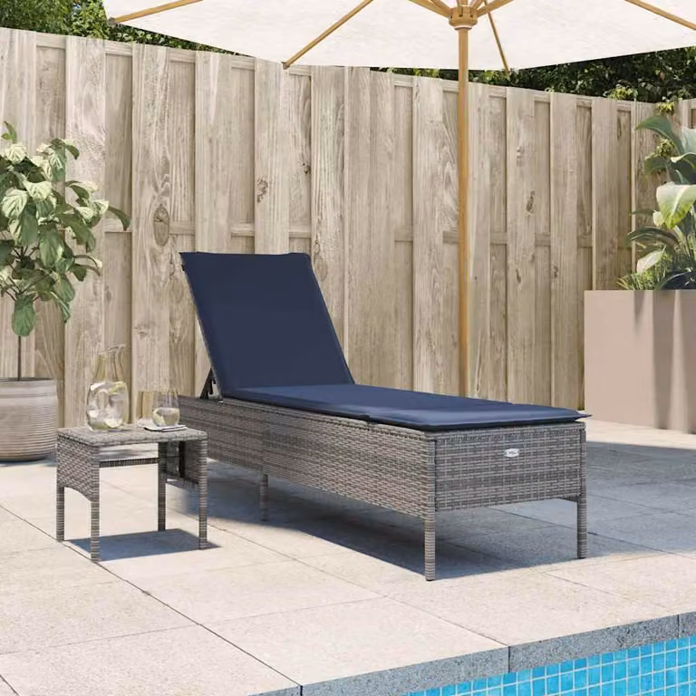 vidaXL Lettino prendisole in polyrattan con tavolino e cuscino blu e grigio per giardino