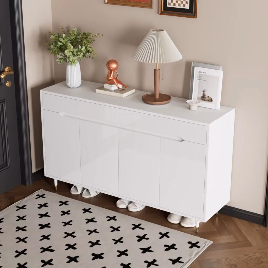 Scarpiera per ingresso con 2 ante, 2 cassetti e ripiani regolabili in MDF bianco e oro lucido, L: 140 cm, P: 39 cm, H: 84 cm – 2